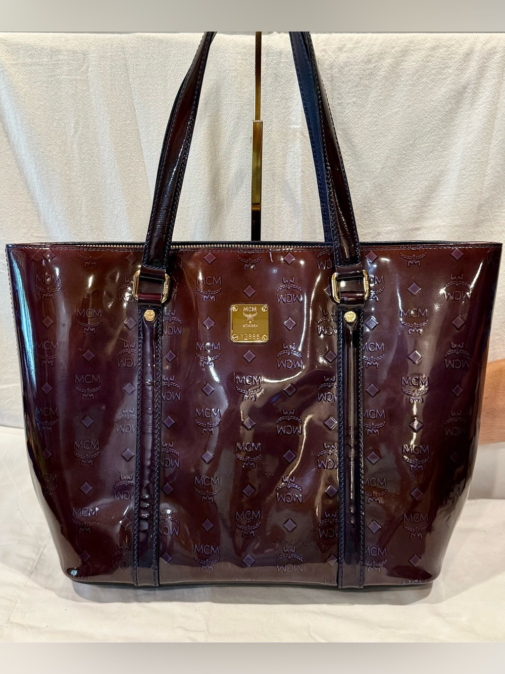 Stunning MCM Visetos Patent Leather Tote Bag In An Eye Catching Amarante Color